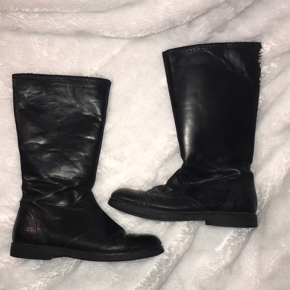 - UGG Maisie leather boot size 5-preowned